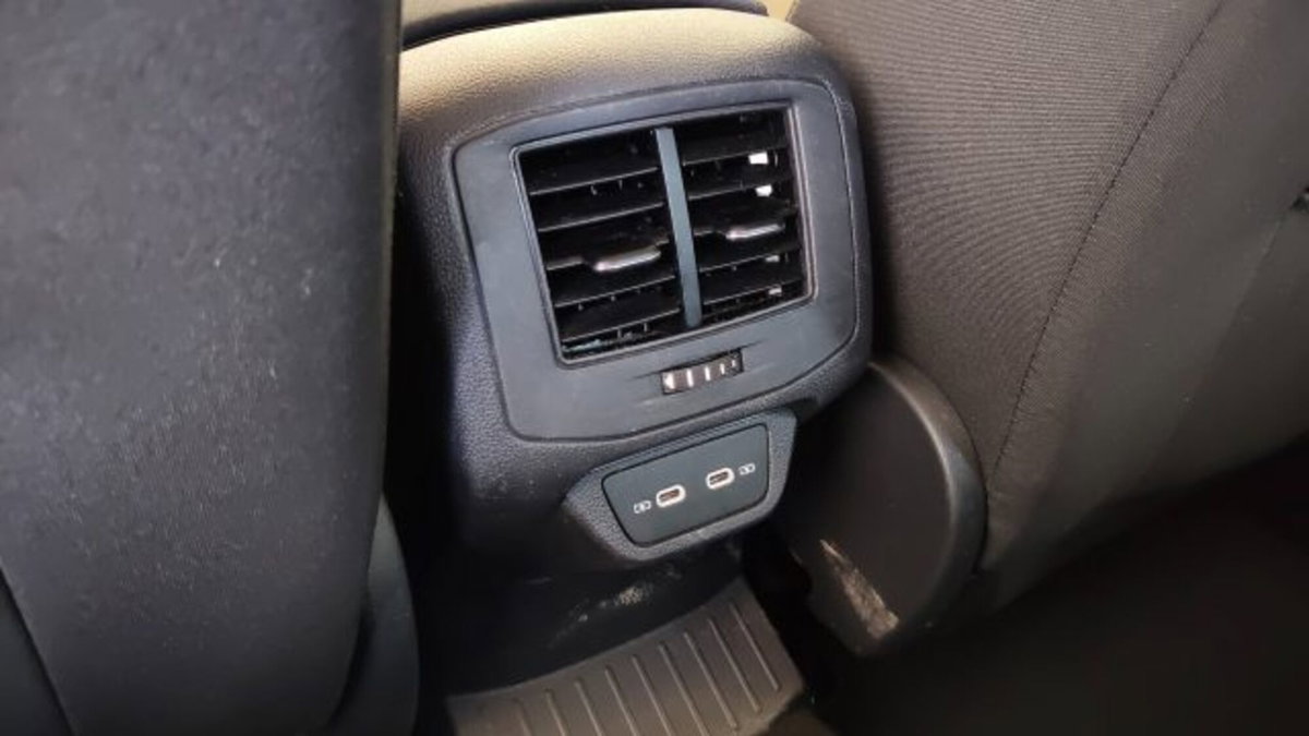Volkswagen T-Roc 1.0 TSI Style (16)