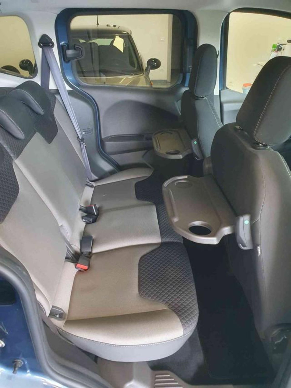 Ford Tourneo Courier 1.0 EcoBoost 100 CV Plus (12)