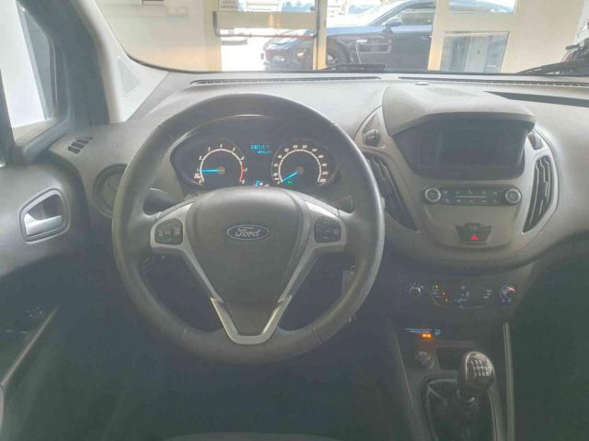 Ford Tourneo Courier 1.0 EcoBoost 100 CV Plus (16)