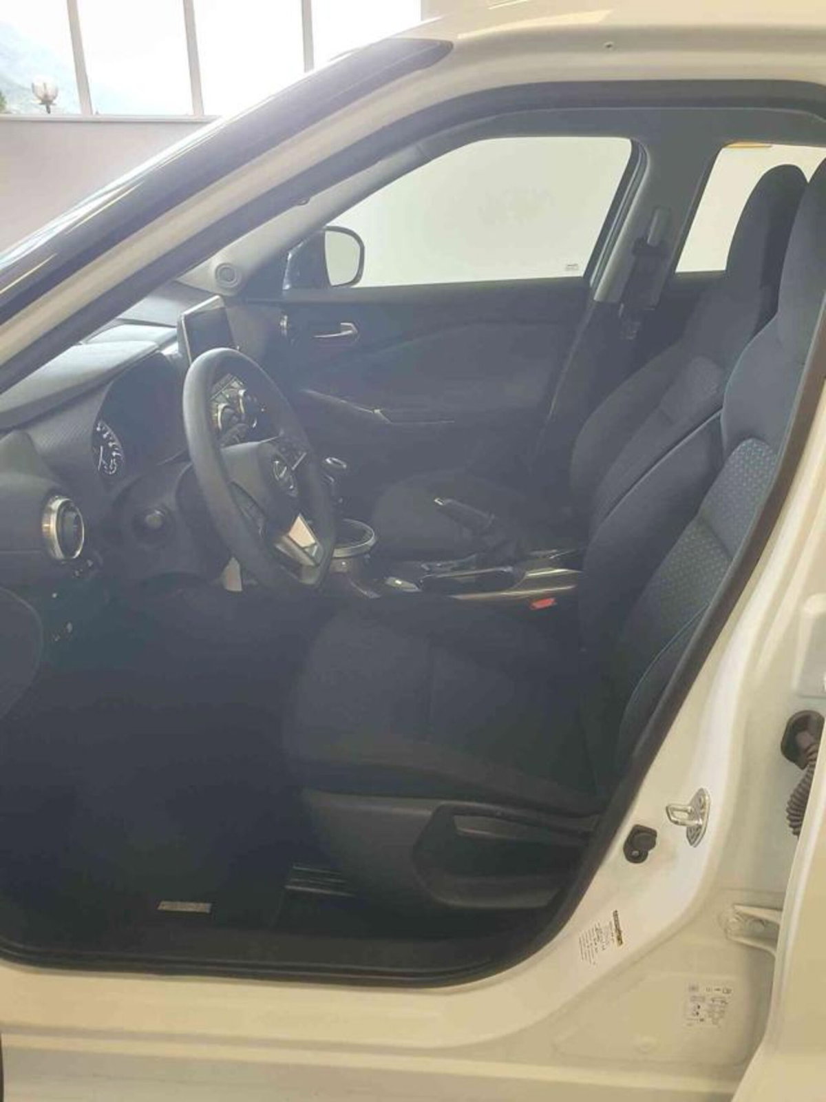 Nissan Juke 1.0 dig-t Acenta 114cv (7)