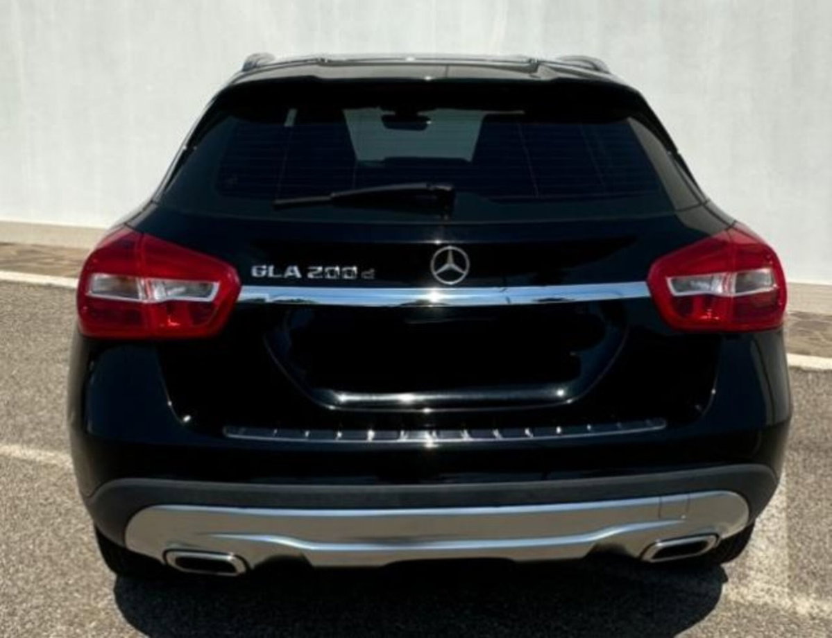 Mercedes-Benz GLA SUV 200 CDI Automatic Sport (2)