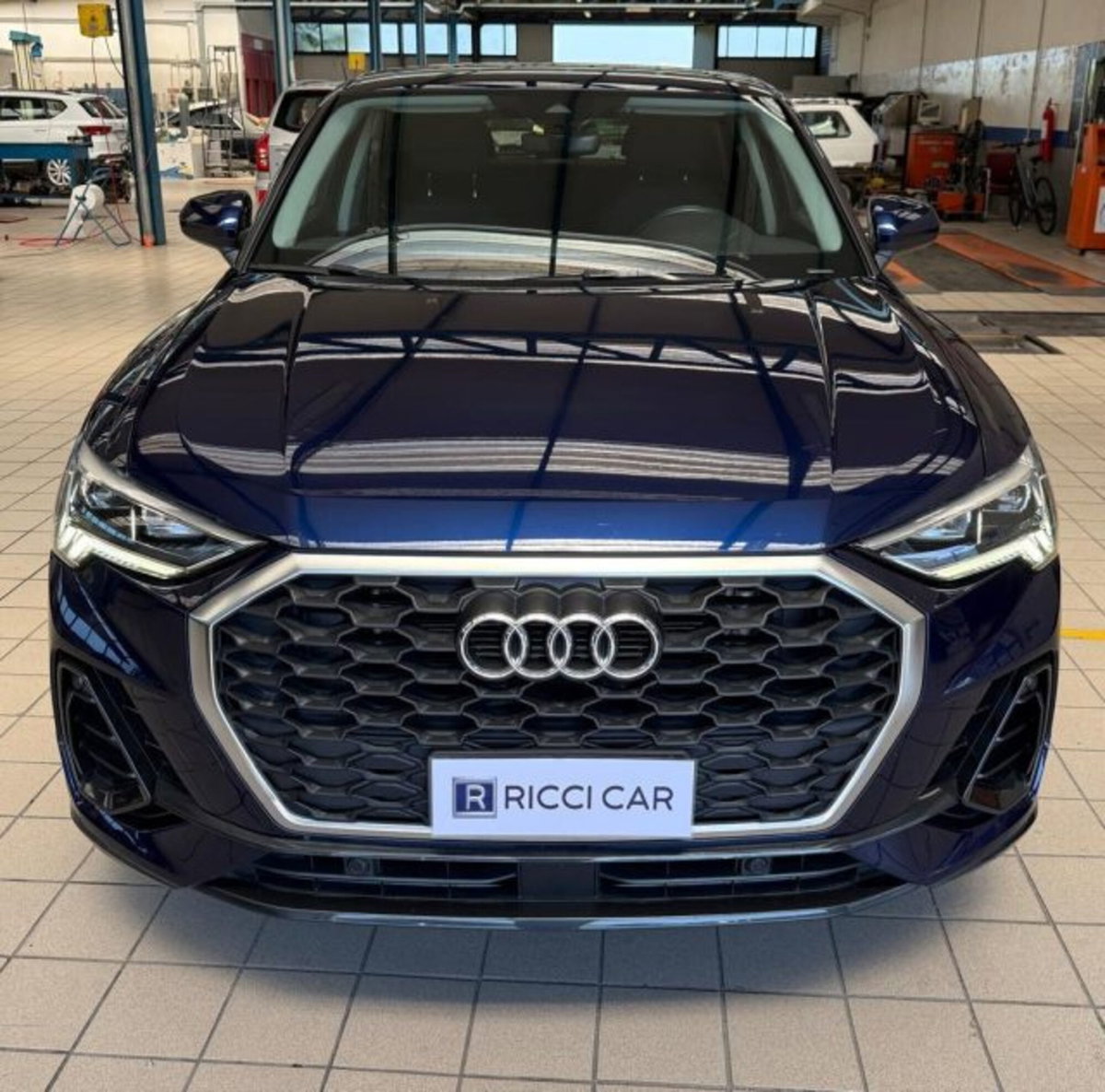 Audi Q3 35 TDI quattro S tronic Business
