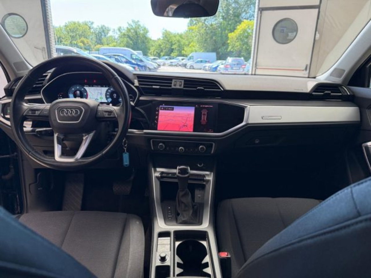 Audi Q3 35 TDI quattro S tronic Business (10)