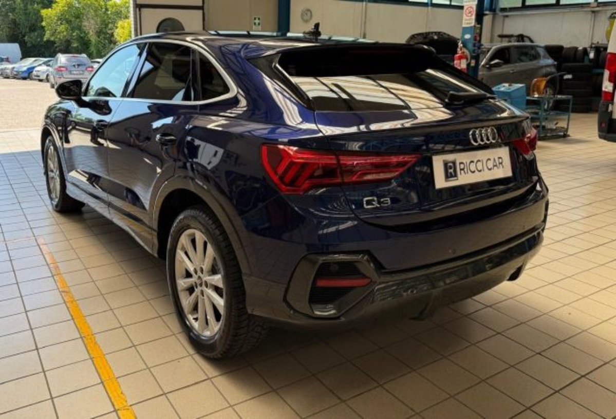 Audi Q3 35 TDI quattro S tronic Business (5)