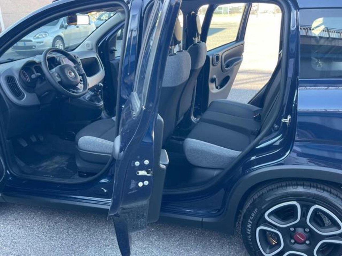 Fiat Panda 1.0 firefly hybrid s&s 70cv 5p.ti (12)
