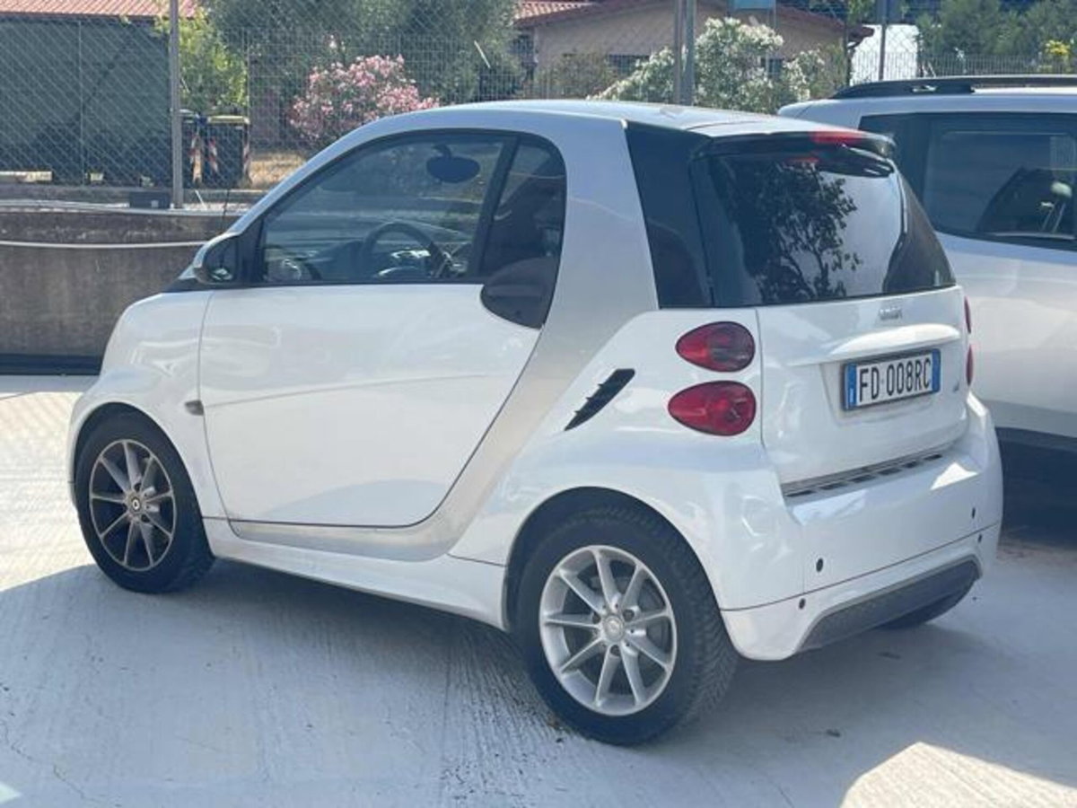 smart Fortwo 800 40 kW coupé passion cdi (11)