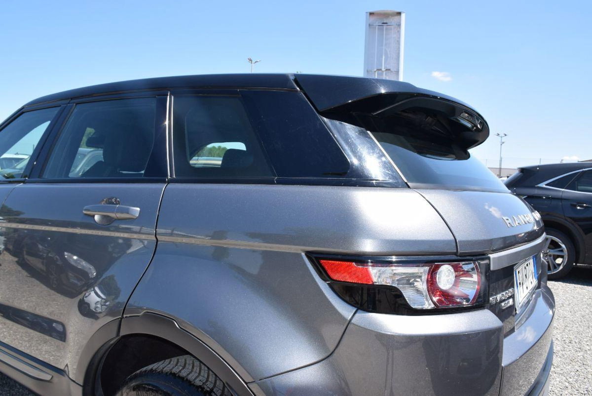 Land Rover Range Rover Evoque 2.2 TD4 5p. Pure (18)