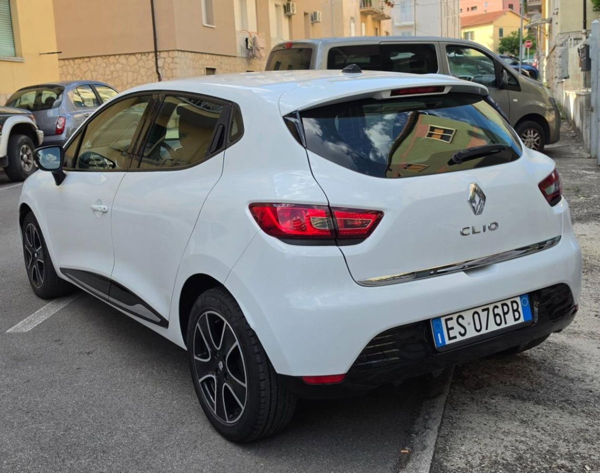 Renault Clio 1.5 dCi 8V 75CV 5 porte Wave (11)