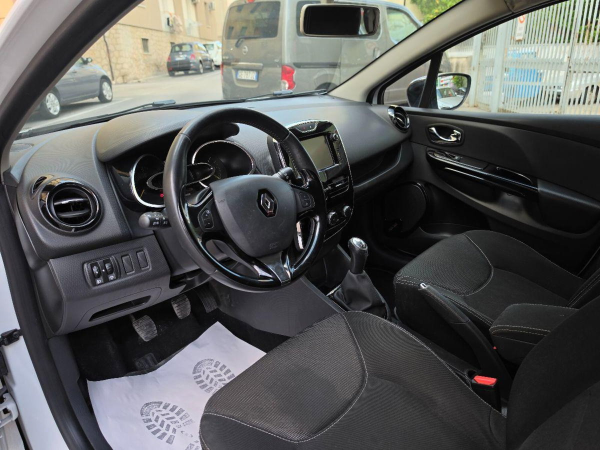 Renault Clio 1.5 dCi 8V 75CV 5 porte Wave (13)