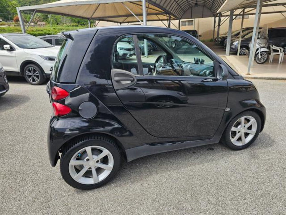 smart Fortwo 1000 52 kW MHD coupé passion (4)