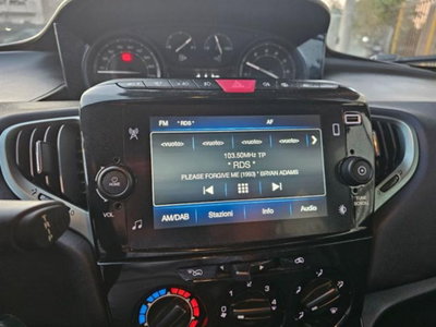 Lancia Ypsilon 1.0 FireFly 5 porte S&S Hybrid Ecochic Gold (20)