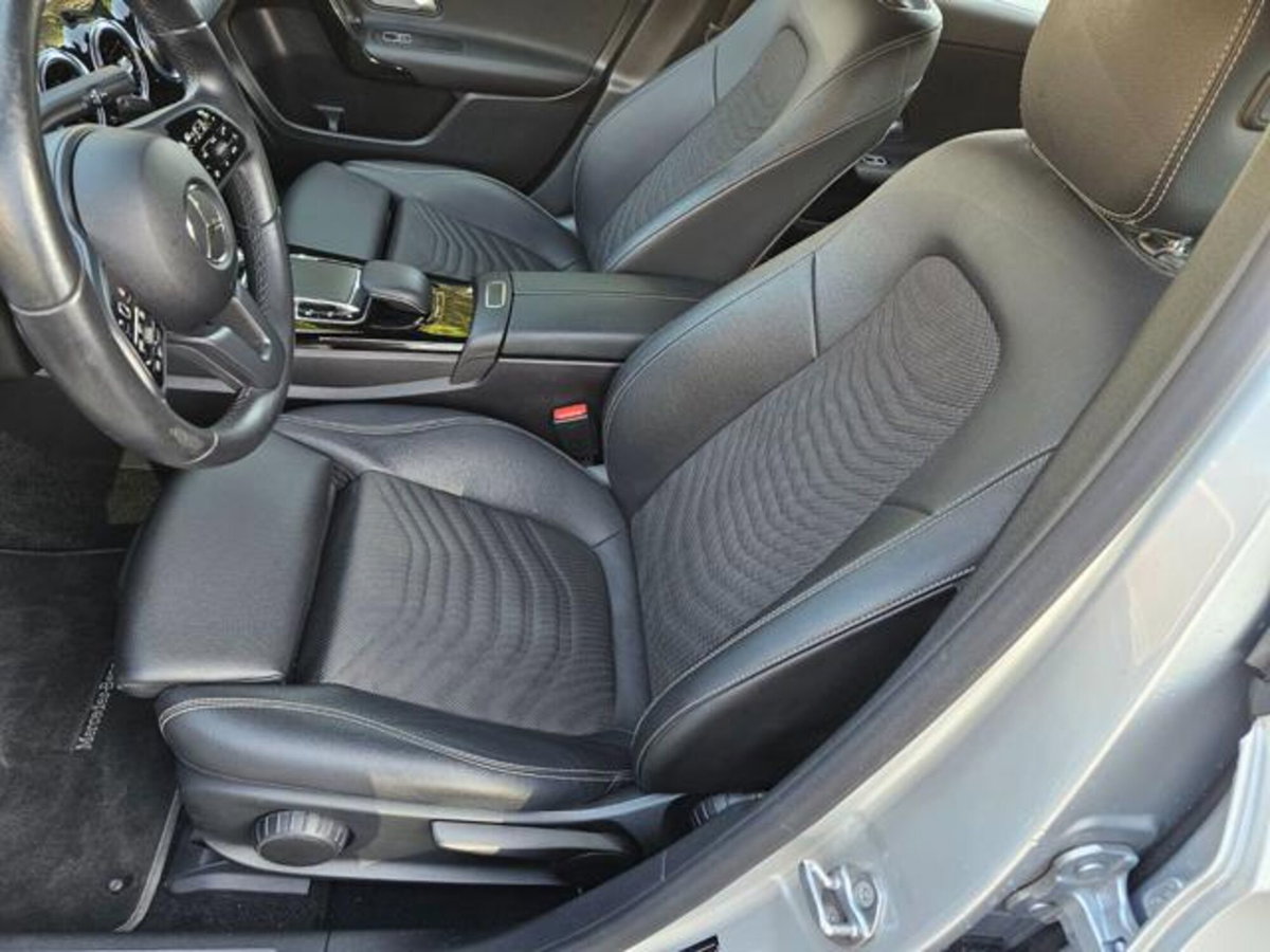 Mercedes-Benz Classe A Sedan 180 d 4p. Business (14)