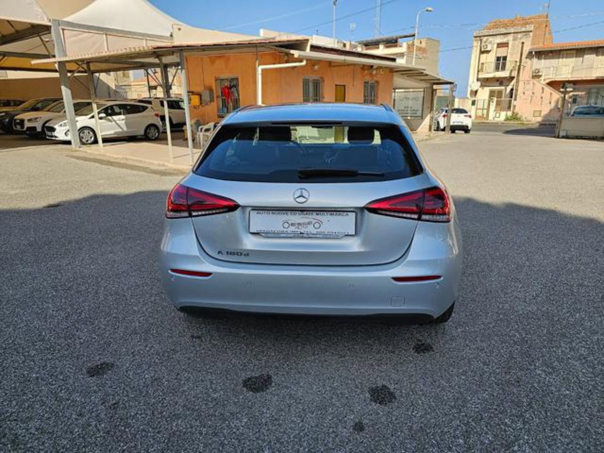 Mercedes-Benz Classe A Sedan 180 d 4p. Business (6)