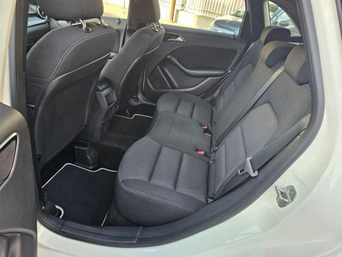 Mercedes-Benz Classe B 180 CDI Automatic Executive (12)