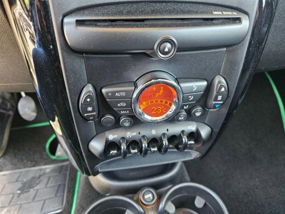 MINI Mini Countryman 1.6 Cooper D Countryman (18)