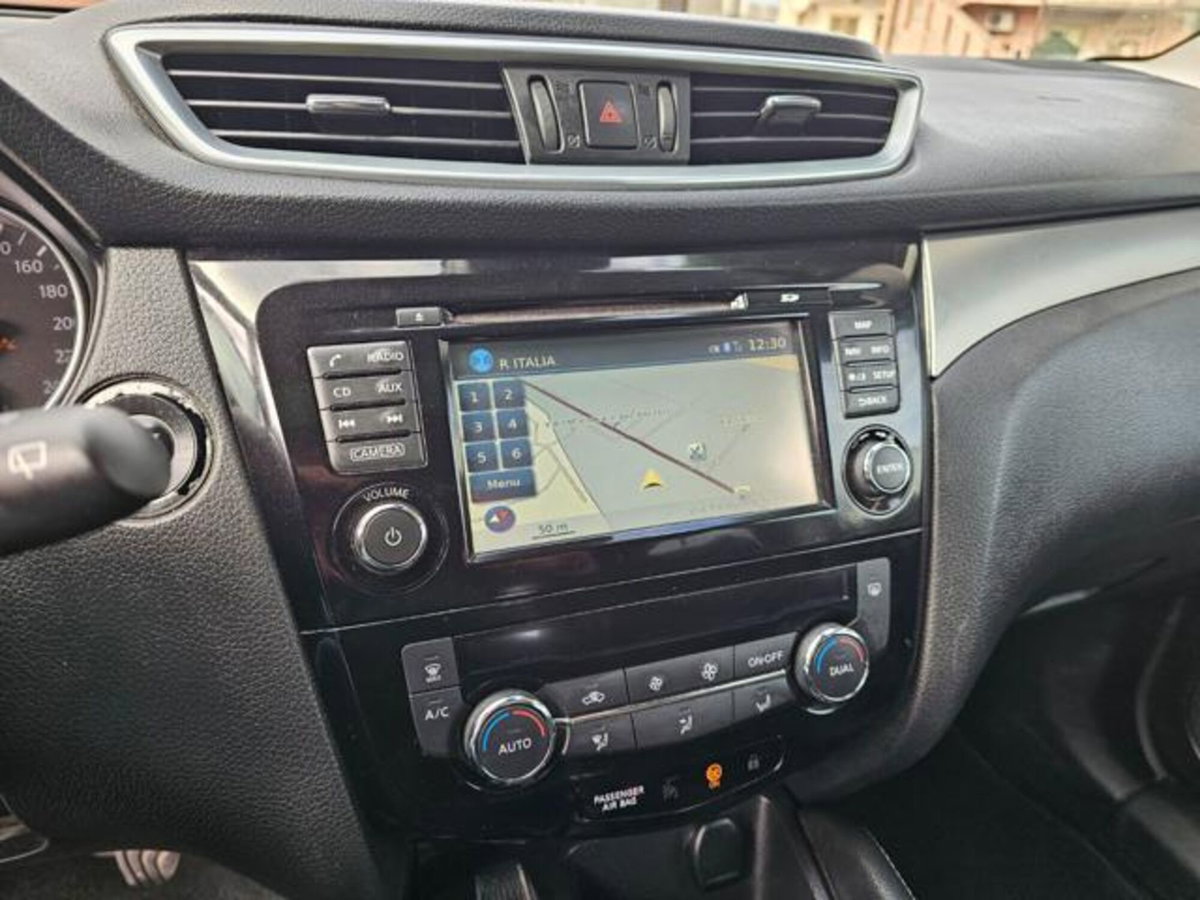 Nissan Qashqai 1.5 dCi 115 CV DCT N-Connecta (20)