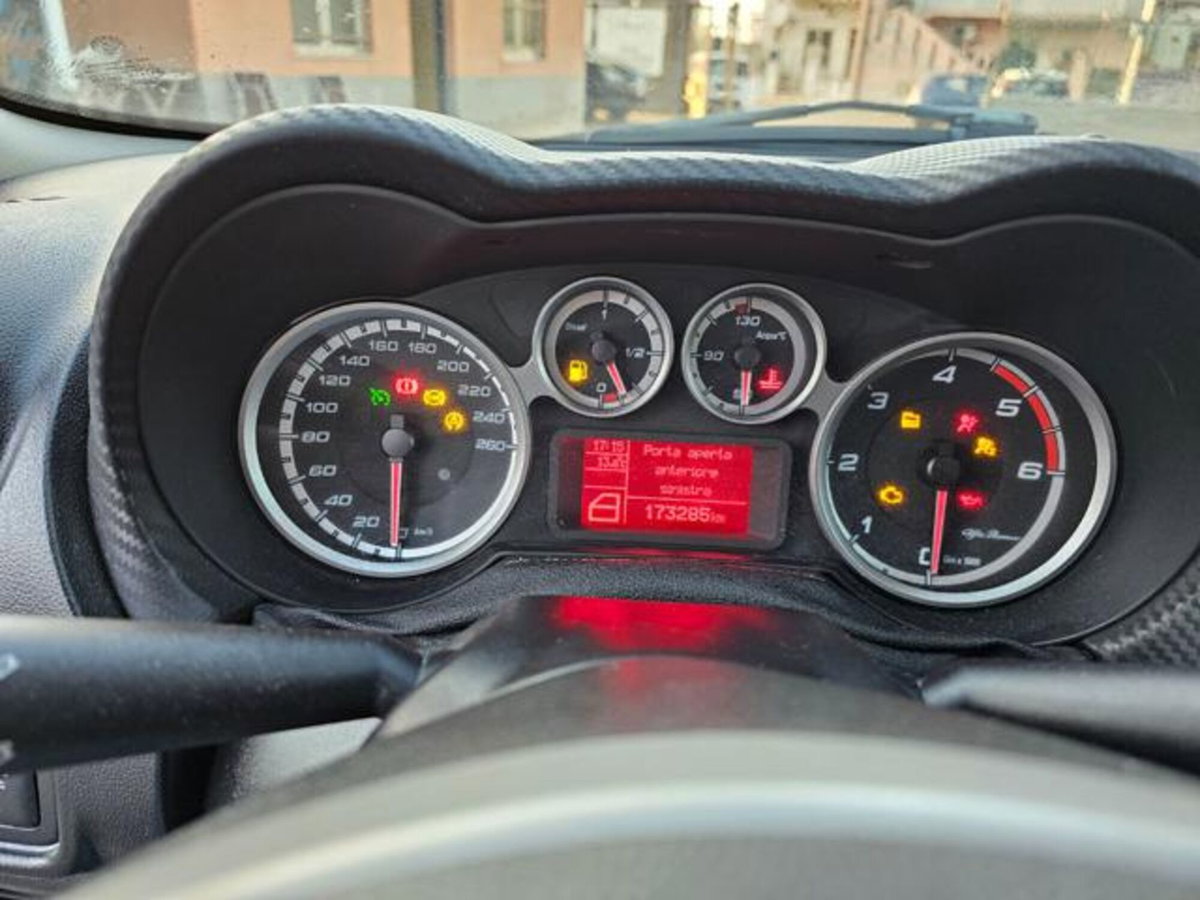 Alfa Romeo MiTo 1.3 JTDm-2 95 CV S&S Distinctive (15)