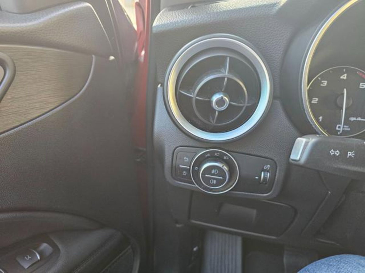 Alfa Romeo Stelvio Stelvio 2.2 Turbodiesel 180 CV AT8 Q4 Business (17)