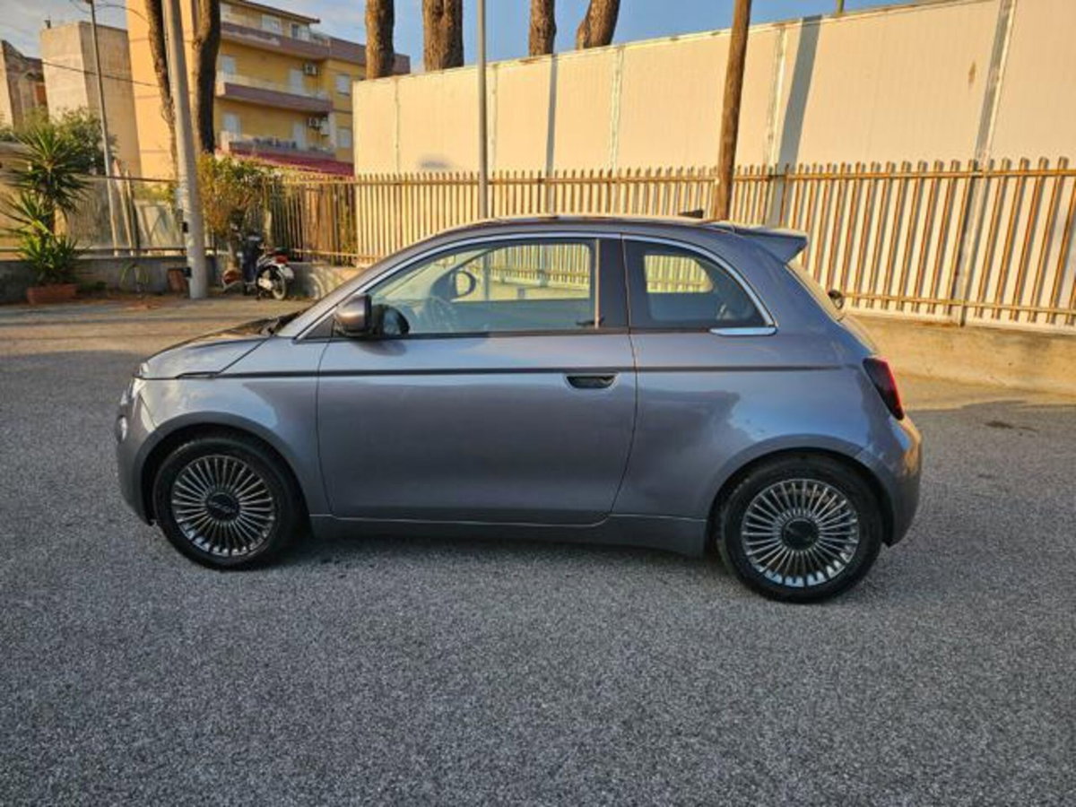 Fiat 500e Icon Berlina 42 kWh (8)