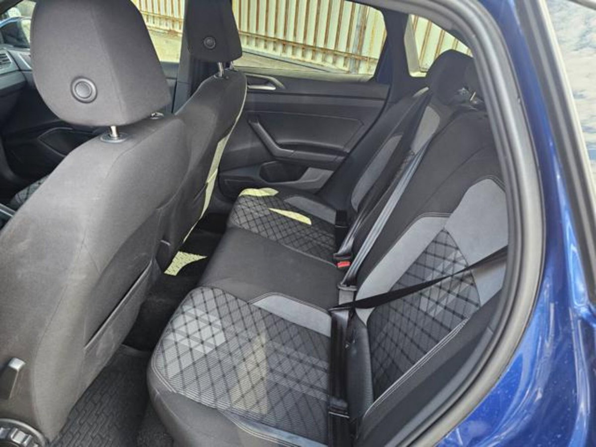 Volkswagen Taigo 1.0 TSI 110 CV DSG R-Line (11)