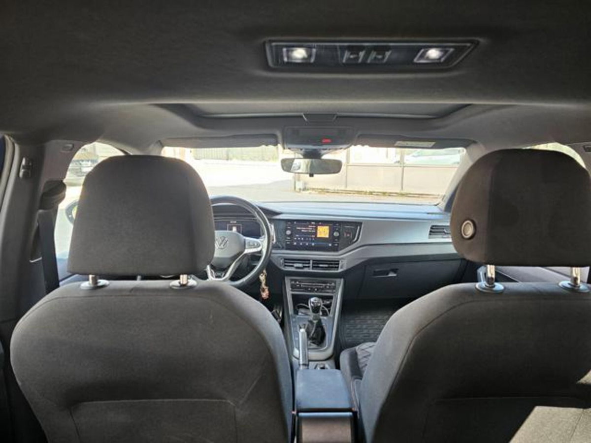 Volkswagen Taigo 1.0 TSI 110 CV DSG R-Line (9)