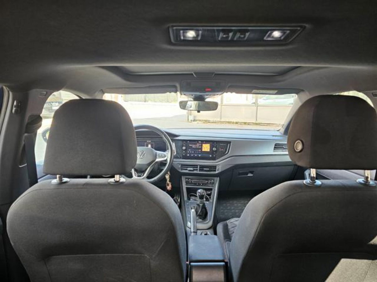 Volkswagen Taigo 1.0 TSI 110 CV DSG R-Line (9)