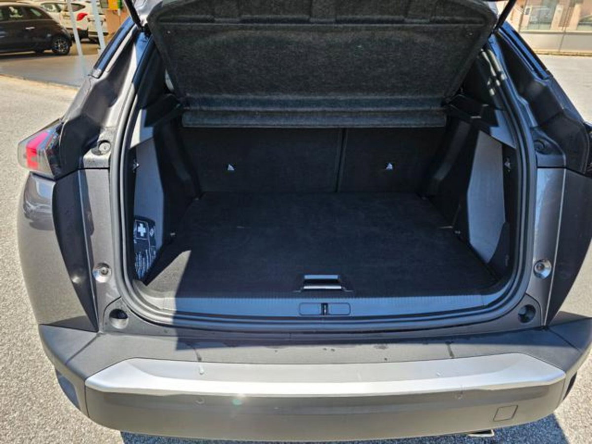 Peugeot 2008 BlueHDi 110 S&S Allure (9)