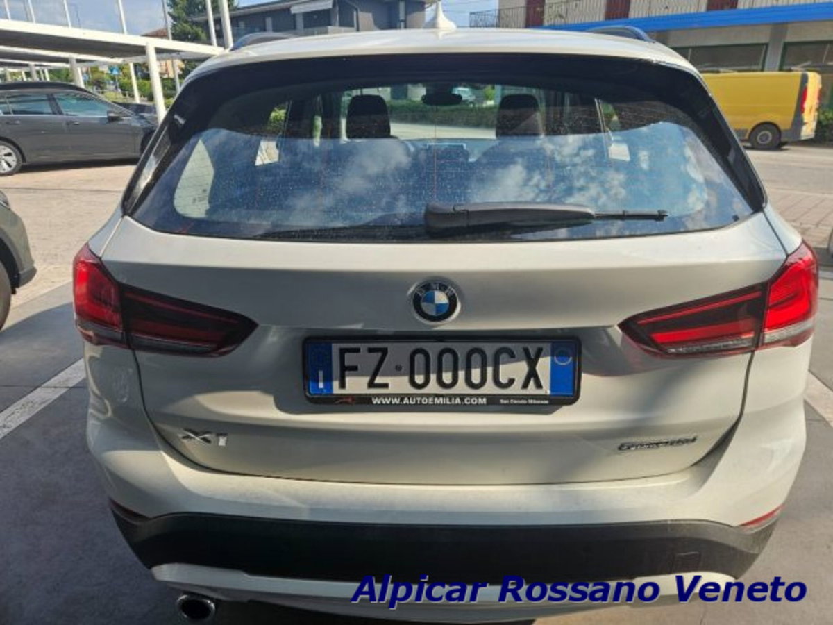 BMW X1 sDrive18i Advantage (8)
