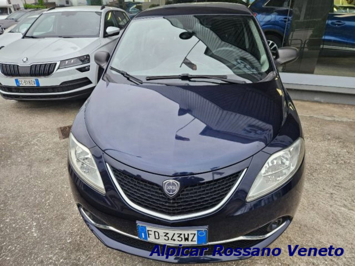 Lancia Ypsilon 1.2 69 CV 5 porte GPL Ecochic Gold (12)
