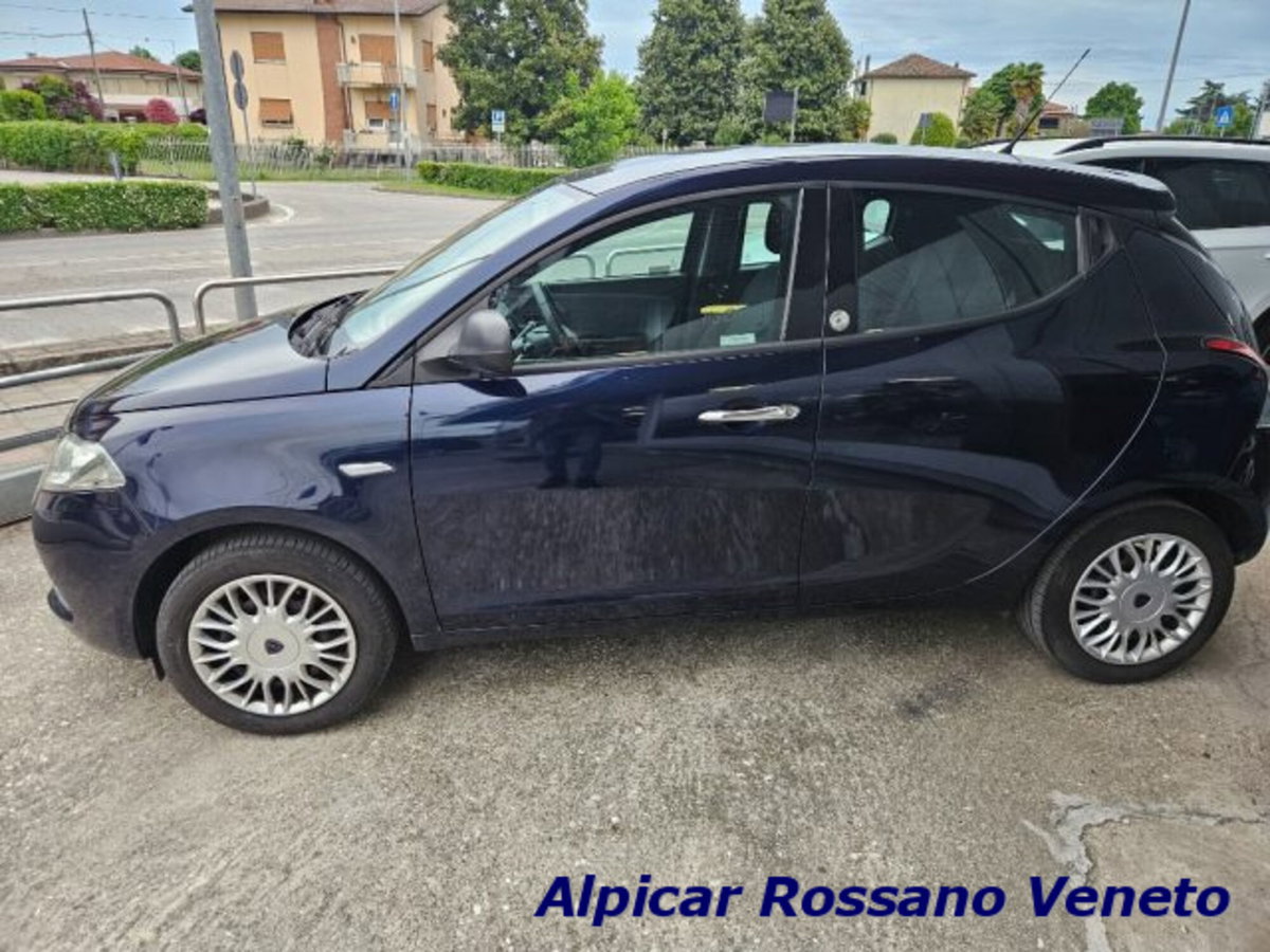 Lancia Ypsilon 1.2 69 CV 5 porte GPL Ecochic Gold (13)