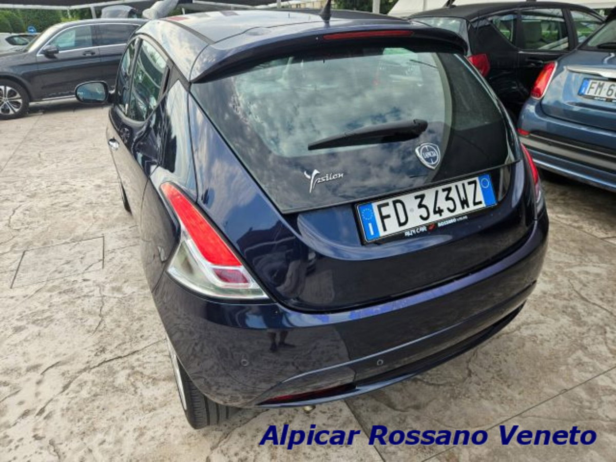 Lancia Ypsilon 1.2 69 CV 5 porte GPL Ecochic Gold (20)