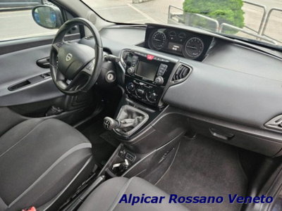 Lancia Ypsilon 1.2 69 CV 5 porte GPL Ecochic Gold (3)
