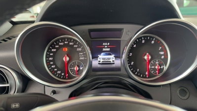 Mercedes-Benz SLC 200 Premium (10)