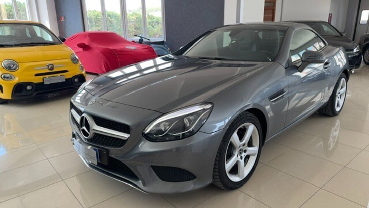 Mercedes-Benz SLC 200 Premium (14)