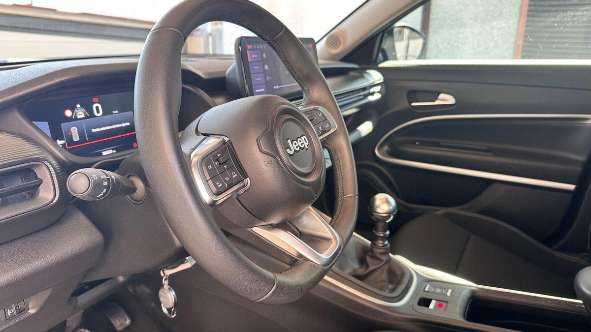 Jeep Avenger 1.2 turbo Altitude fwd 100cv (8)
