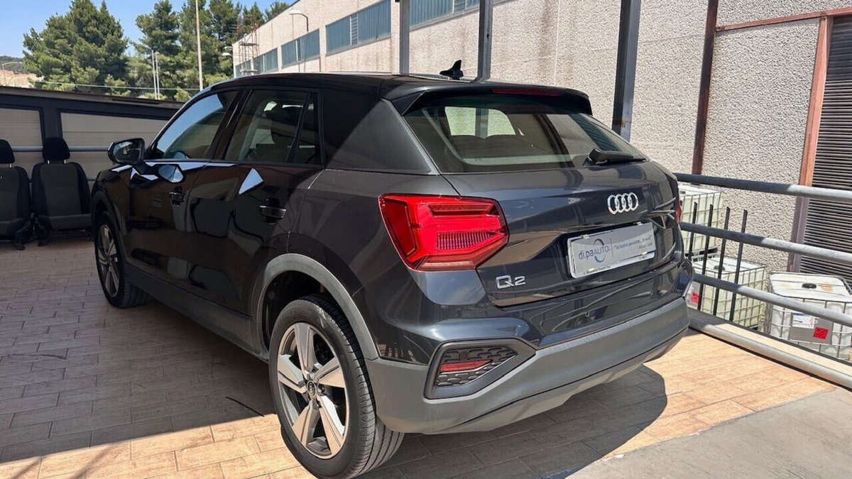 Audi Q2 Q2 30 TDI S tronic Identity Black (2)