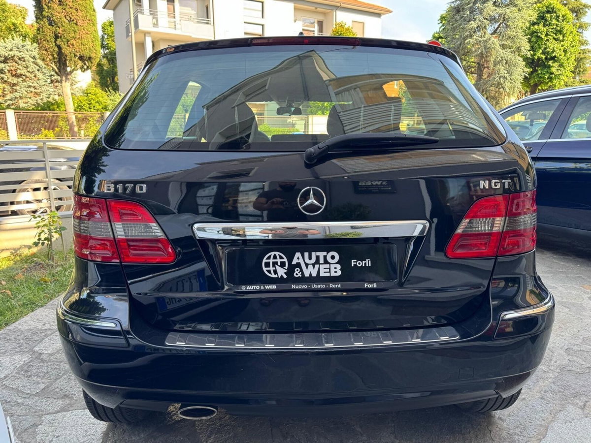 Mercedes-Benz Classe B 180 NGT BlueEFFICIENCY Chrome (11)