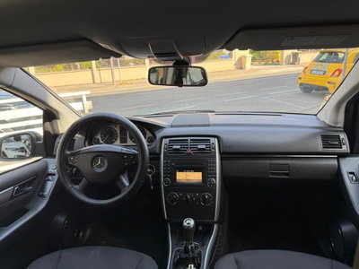 Mercedes-Benz Classe B 180 NGT BlueEFFICIENCY Chrome (14)