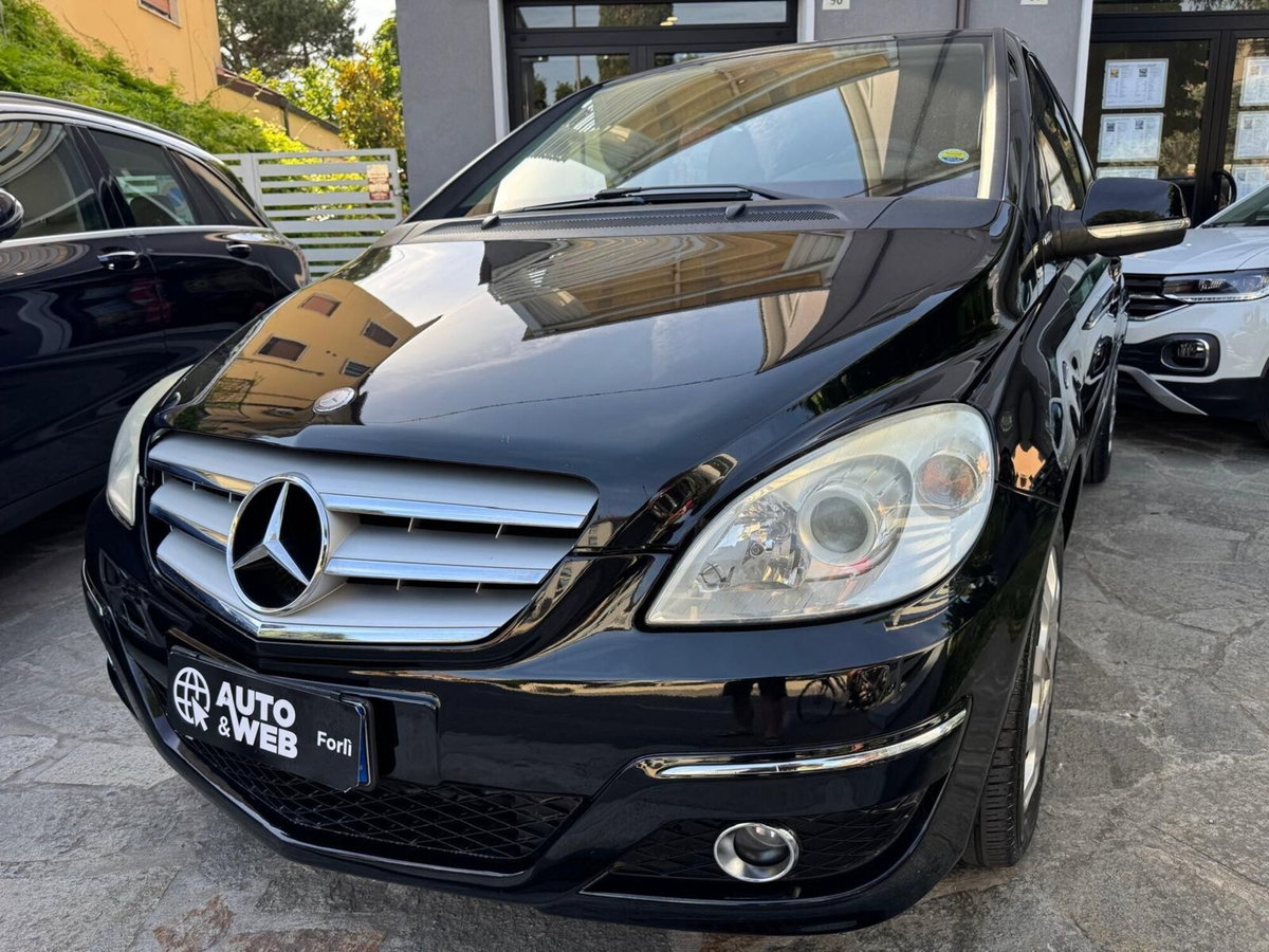 Mercedes-Benz Classe B 180 NGT BlueEFFICIENCY Chrome (2)