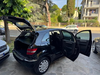 Mercedes-Benz Classe B 180 NGT BlueEFFICIENCY Chrome (7)