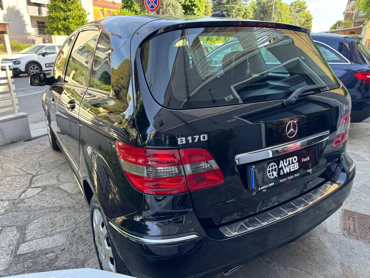 Mercedes-Benz Classe B 180 NGT BlueEFFICIENCY Chrome (9)