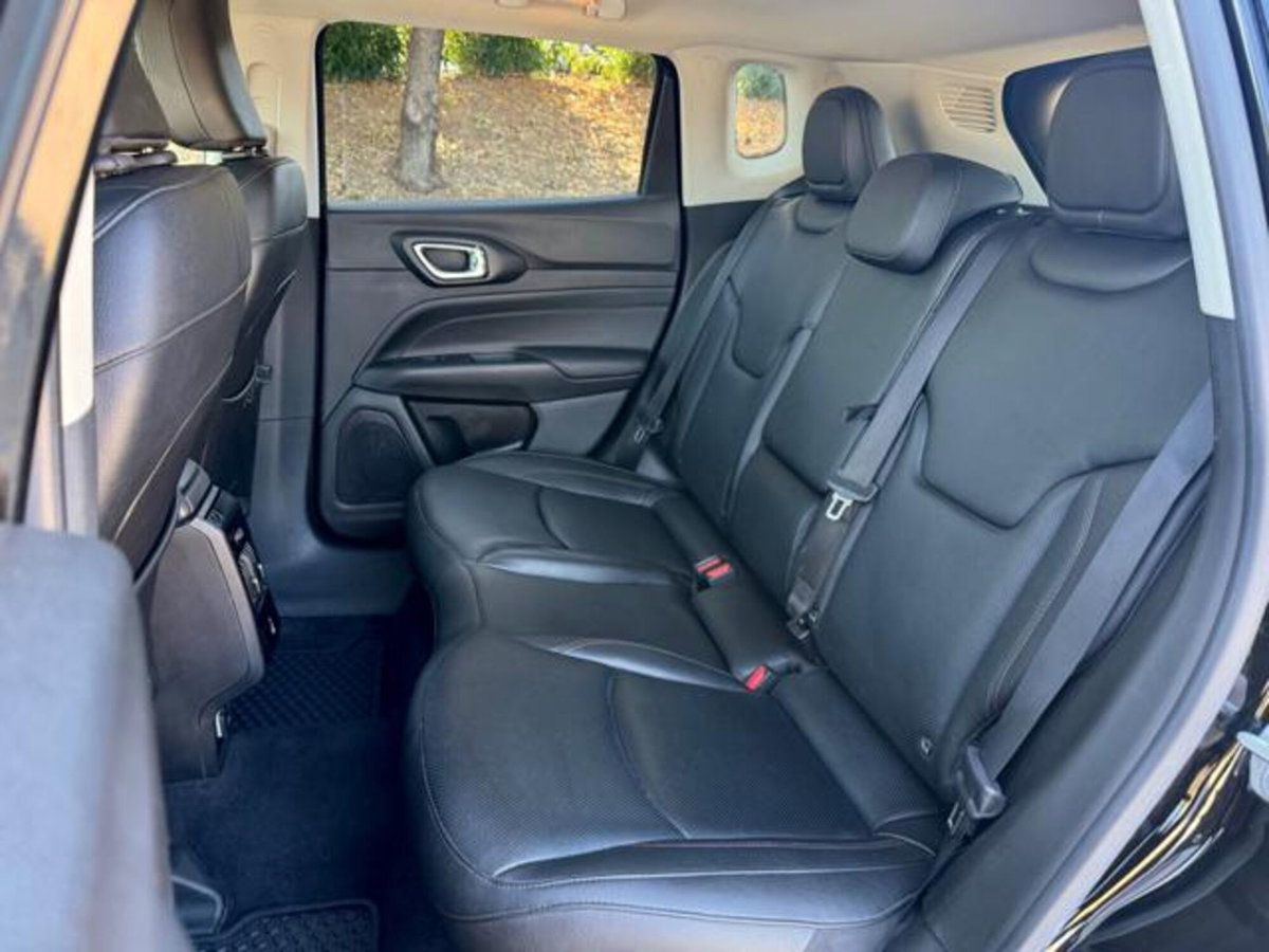 Jeep Compass 1.3 T4 240CV PHEV AT6 4xe Upland (10)
