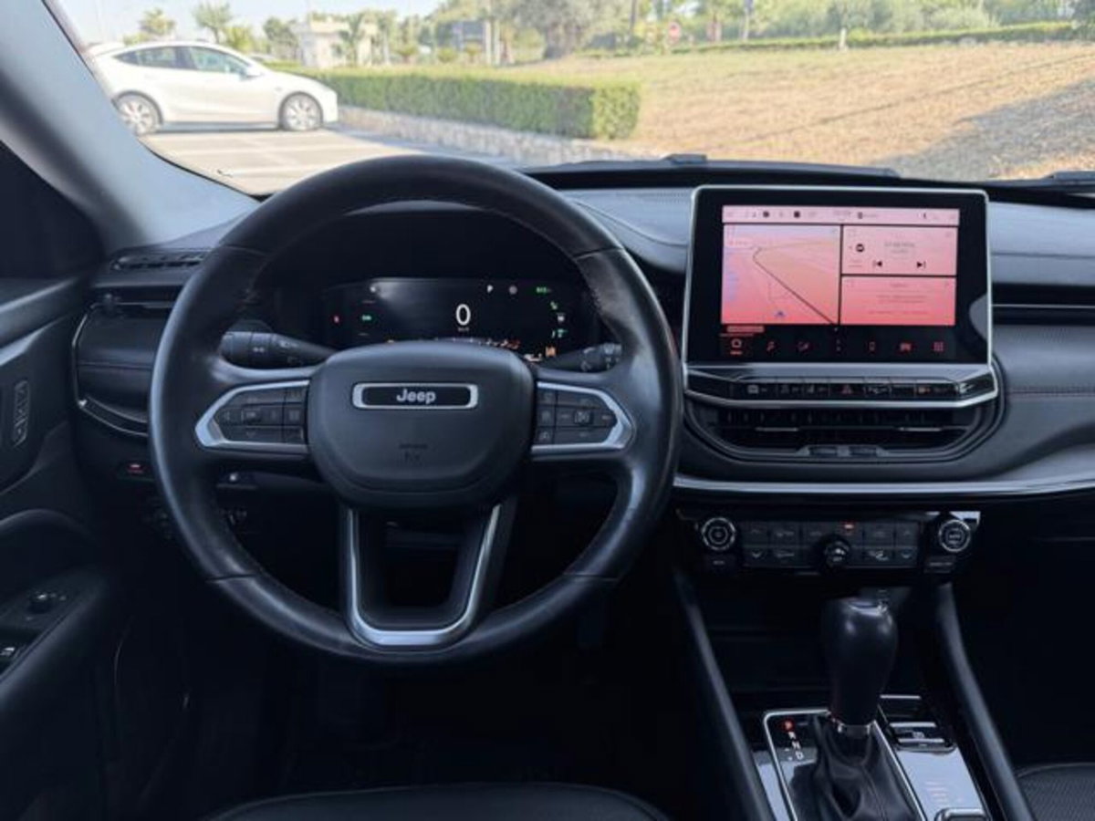 Jeep Compass 1.3 T4 240CV PHEV AT6 4xe Upland (12)