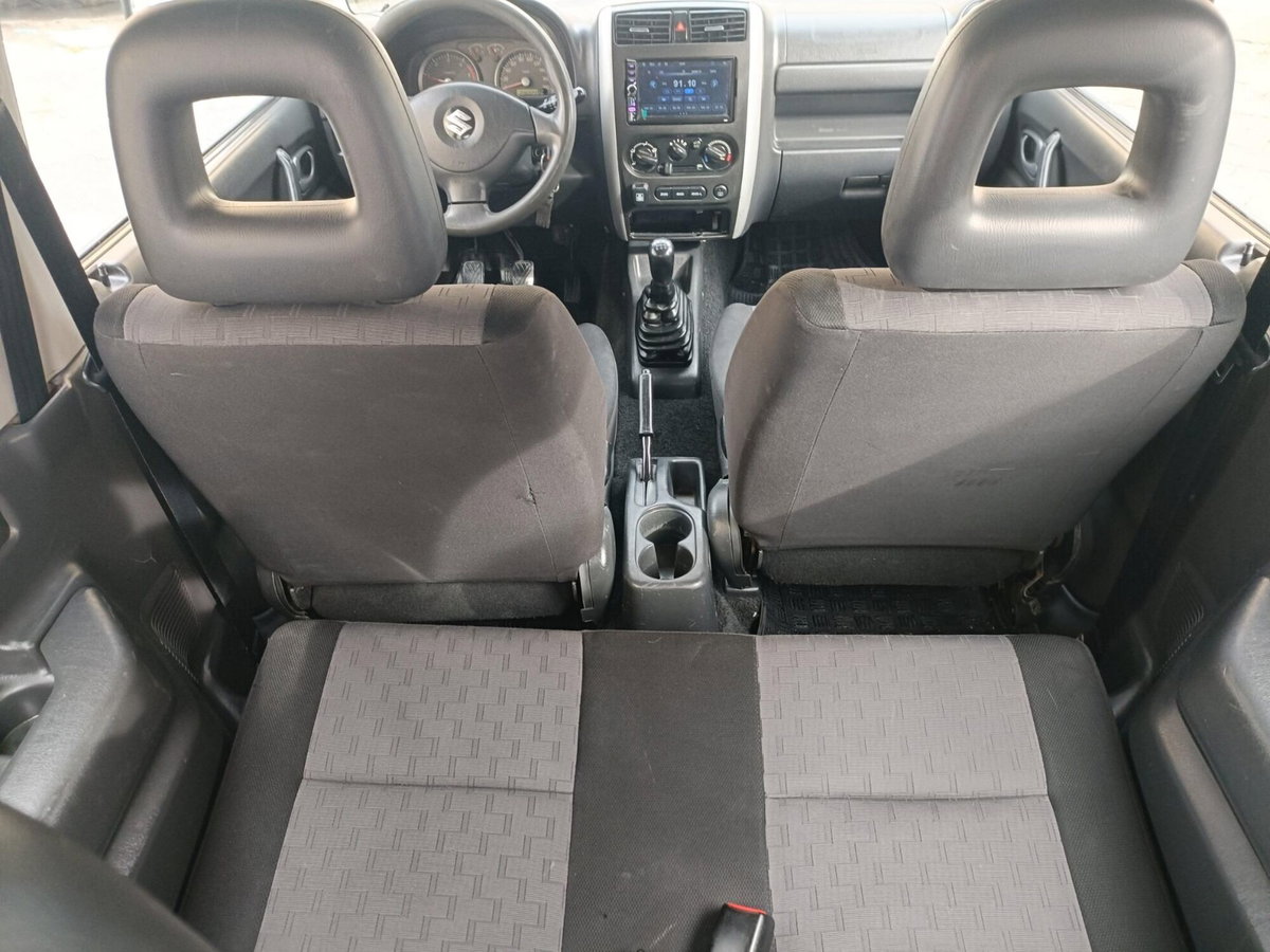 Suzuki Jimny 1.5 DDiS cat 4WD JLX Più (7)