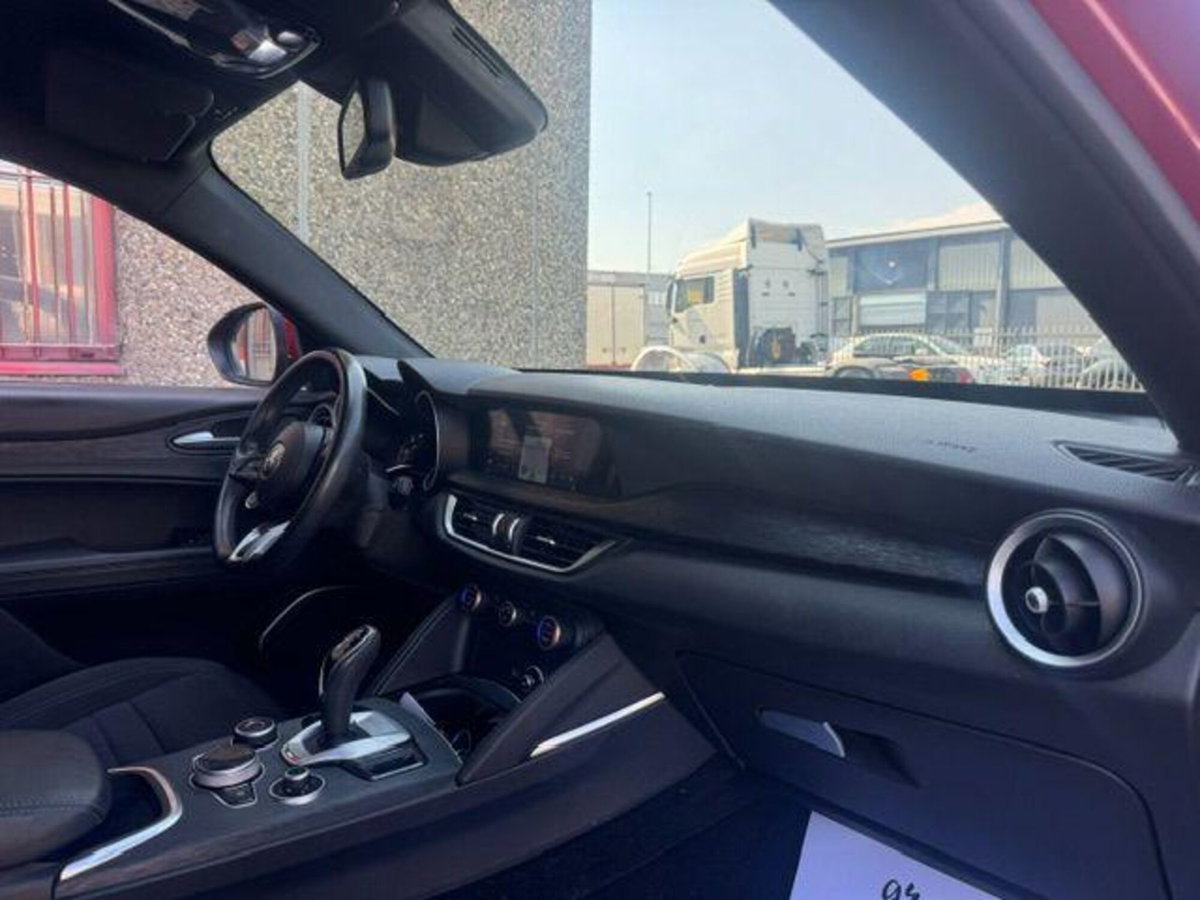 Alfa Romeo Stelvio Stelvio 2.2 Turbodiesel 190 CV AT8 Q4 Sprint (16)