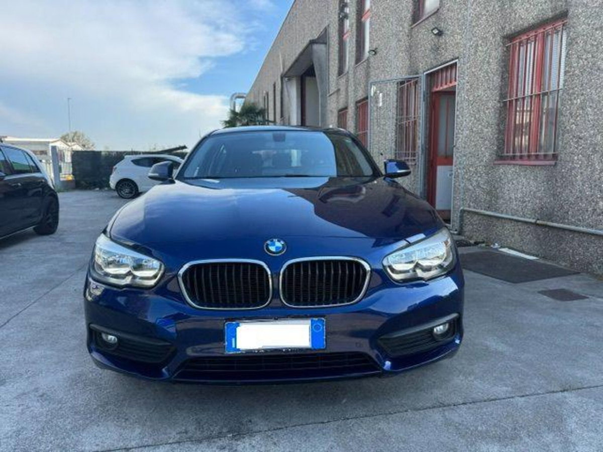 BMW Serie 1 116d 2.0 116CV cat 5 porte Attiva DPF (3)