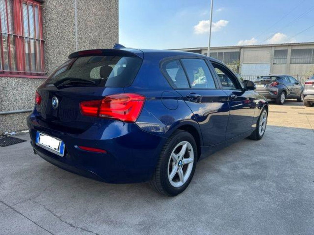 BMW Serie 1 116d 2.0 116CV cat 5 porte Attiva DPF (5)