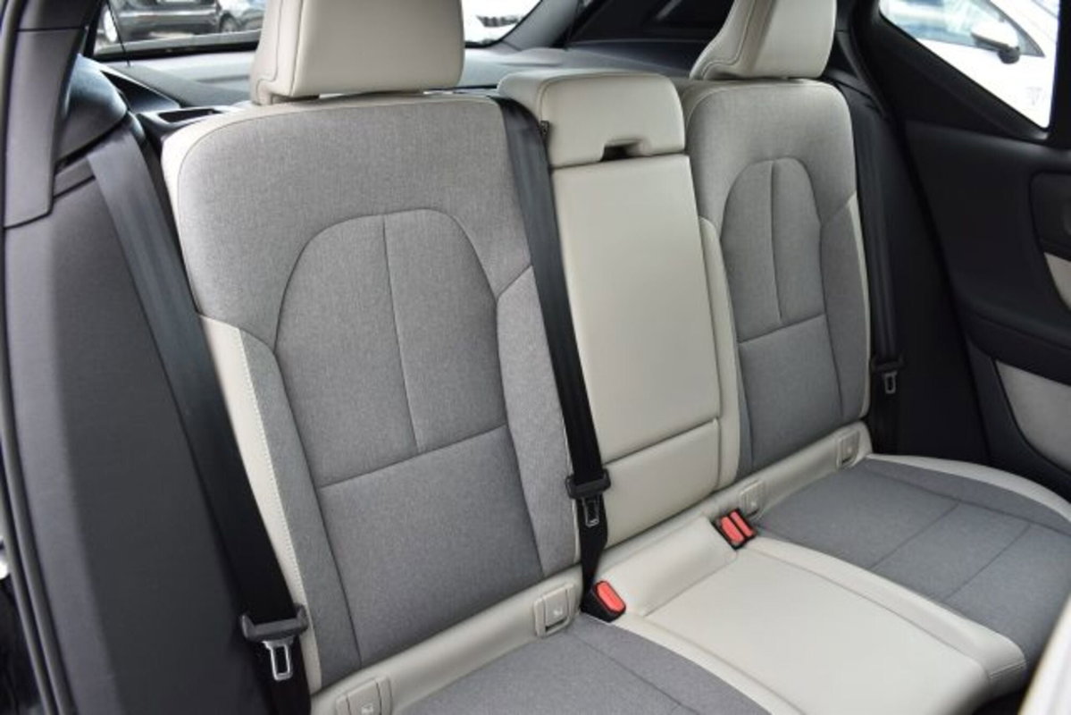Volvo XC40 D3 Geartronic Business Plus (17)