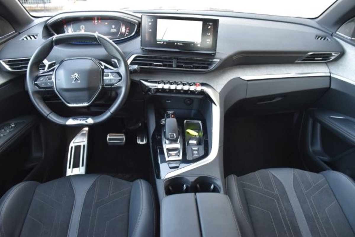 Peugeot 3008 BlueHDi 130 S&S EAT8 GT (7)