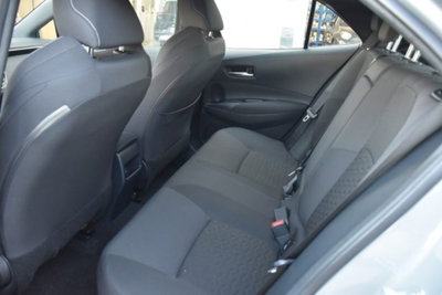 Toyota Corolla 1.8 Hybrid Business (14)